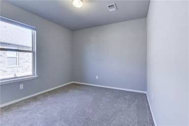 Main picture of 3012 Queenston Ave