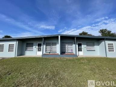Main picture of 2500 Perrine Pl