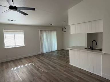 Main picture of 2337 N 10th Ave