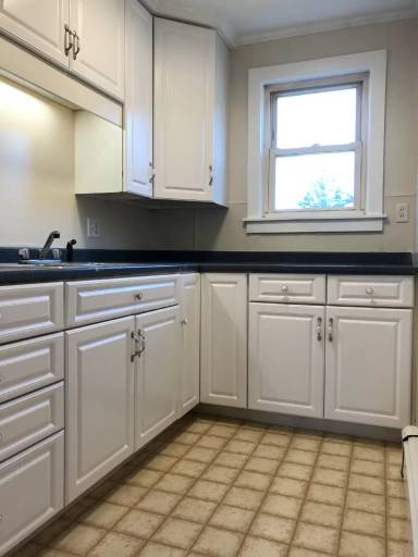 Main picture of 92 Morris Ave