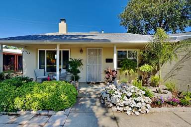 Main picture of 4906 Ortega St