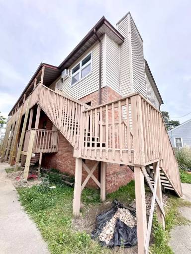 Main picture of 9532 5th Bay St