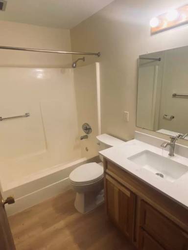 Main picture of 2510 Irvine Ave NW