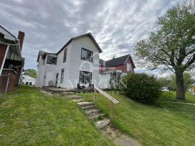 Main picture of 1712 Main St