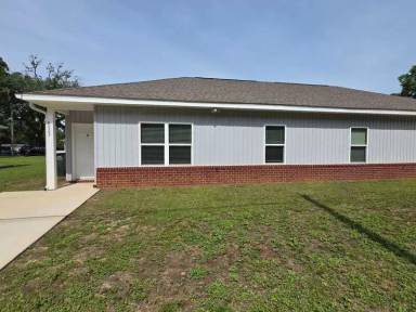 Main picture of 8923 Untreiner Ave