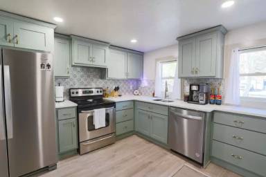 Main picture of 1155 Taylor Ave