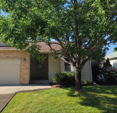 Main picture of 2489 Lake Park Dr
