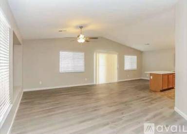 Main picture of 8808 Spinning Wheel Ave