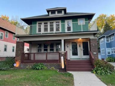 Main picture of 6229 W Lloyd St