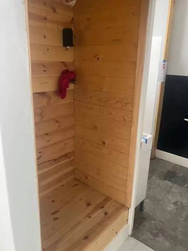 Main picture of 1005 N Purdum St