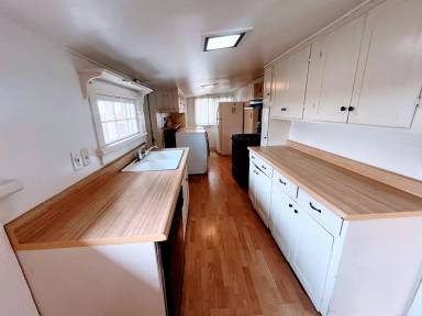 Main picture of 888 Turquoise St