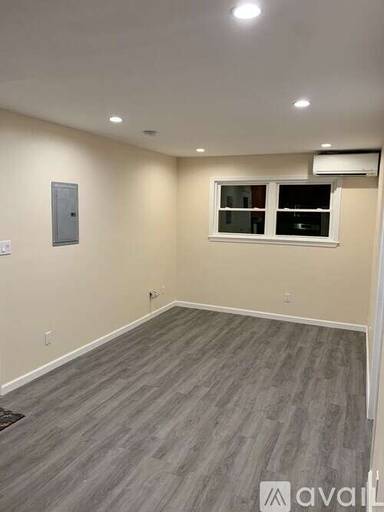 Main picture of 260 Suffolk Ave