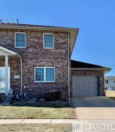 Main picture of 2199 Sunnyslope Dr