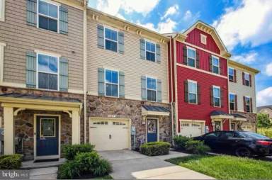 Main picture of 527 Fox River Hills Way