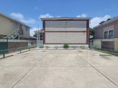 Main picture of 3718 Sealy St