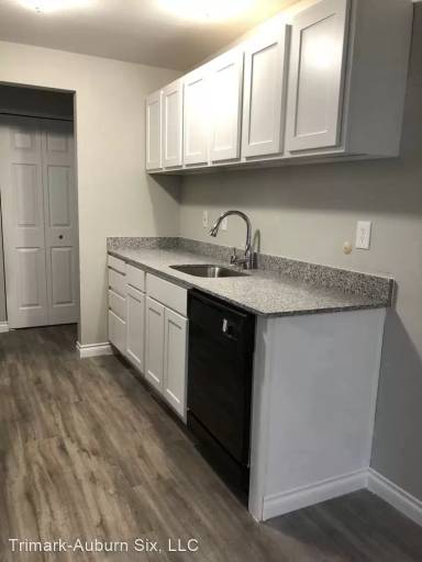Main picture of 1502 B St SE