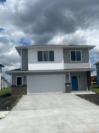 Main picture of 2705 10th St W