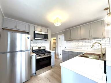 Main picture of 323 N 59th St