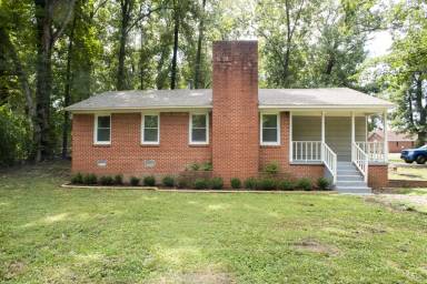 Main picture of 875 Enfield Rd