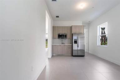 Main picture of 4480 SW 122nd Ter