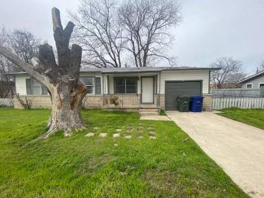 Main picture of 904 Mary St