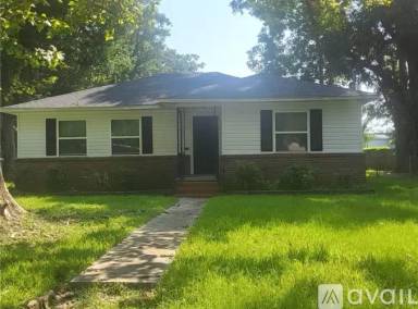 Main picture of 17 Chickasaw Cir