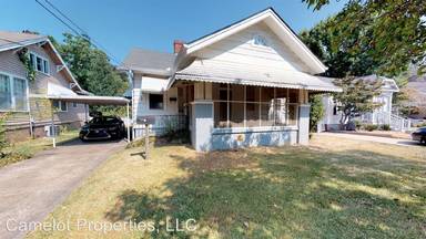 Main picture of 2205 Saint Charles Ave