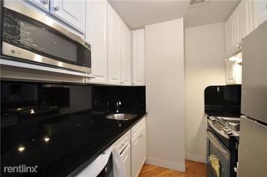 Main picture of 37 W 54th St