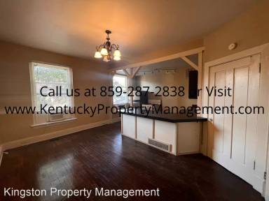 Main picture of 176 N Broadway