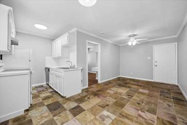 Main picture of 3620 Garrott St