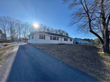 Main picture of 106C Burnell Dr