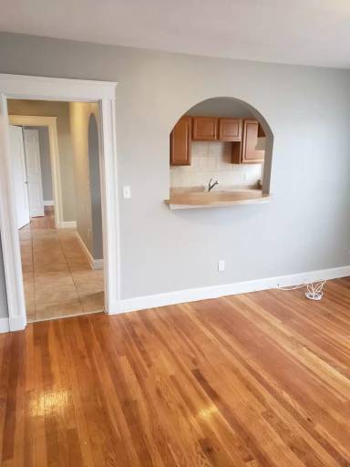 Main picture of 115 Lowell St