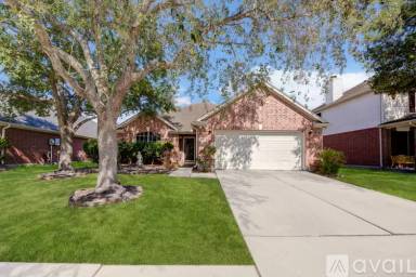 Main picture of 18818 Woodbreeze Dr