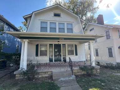Main picture of 5119 Grand Ave