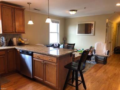 Main picture of 87 Ash St