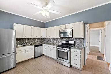 Main picture of 4839 Austria Ave