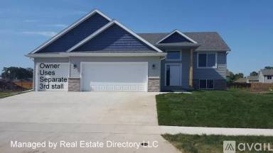 Main picture of 3920 Stone Point Dr NE