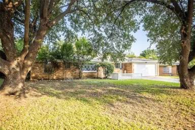 Main picture of 5820 Wheaton Dr