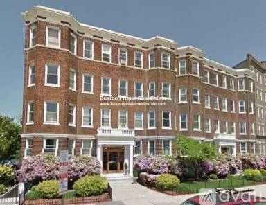 Main picture of 151 Park Dr