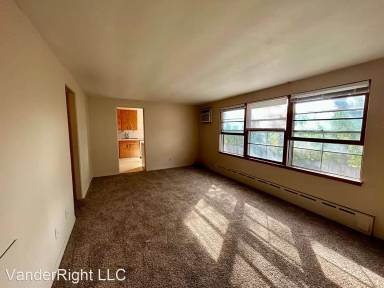 Main picture of 303 W 34th St