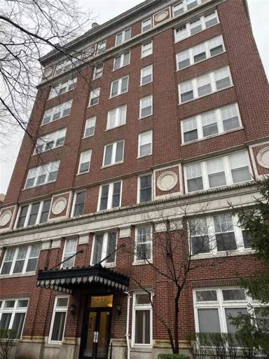 Main picture of Congress West Apartments