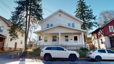 Main picture of 39 Florence Ave