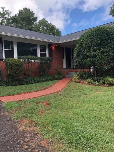 Main picture of 3224 Robinhood Rd