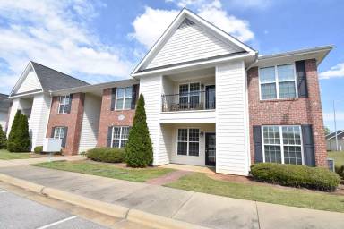 Main picture of 1908 Harcourt Cir