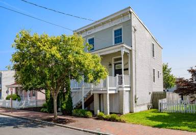 Main picture of 706 Catherine St