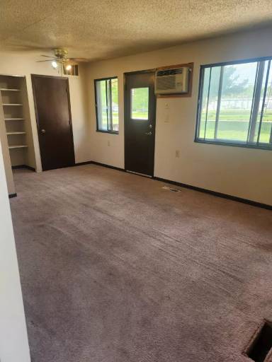 Main picture of 102 8th Ave NW