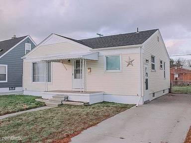 Main picture of 13388 Walnut St