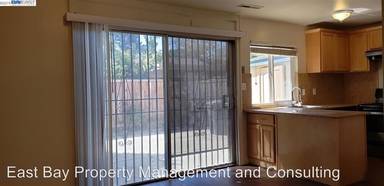 Main picture of 27539 Ponderosa Ct