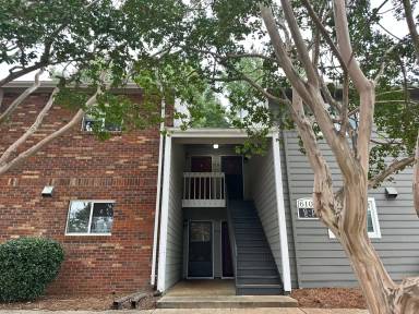 Main picture of 6100 Heathstone Ln