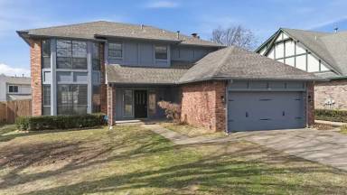 Main picture of 9912 S 107th East Ave